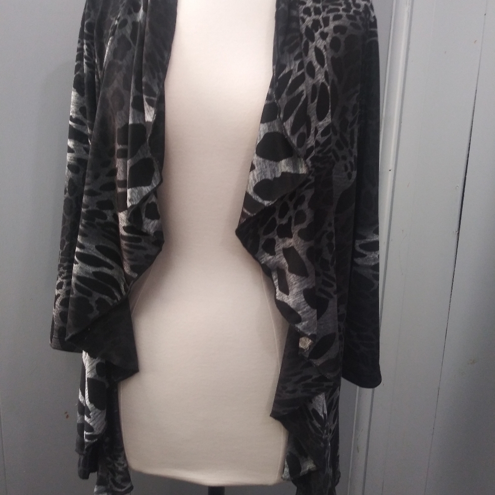 Dressbarn Ruffled Animal Print Cardigan Black Larg - Picture 3 of 7